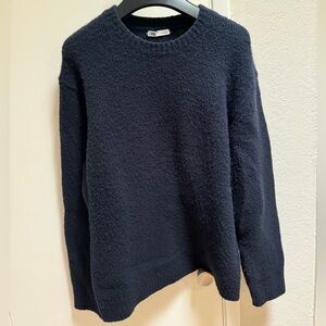 ZARA MEN’S NAVY CREWNECK SWEATER